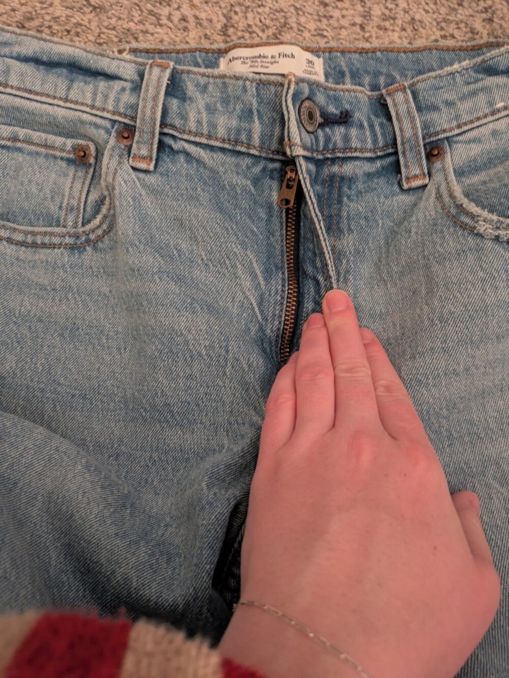 Abercrombie The Mid Rise 90s Straight Jean - Picture 6 of 10